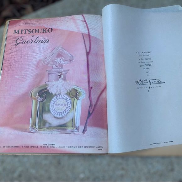 Vintage 1940’s 1950’s Folies Bergere Paris souvenir book & rubber pinup girl - Picture 5 of 16